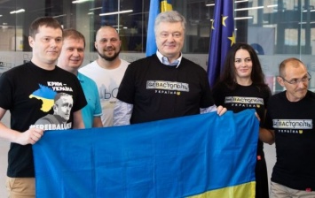 Порошенко встретился с проукраинскими активистами из Севастополя