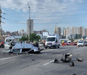 Смертельное ДТП в Голосеевском районе: в аварии погибло четыре человека