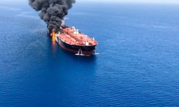 Команда подвергшегося атаке норвежского танкера Frontline Front Altair прибыла из Ирана в Дубай