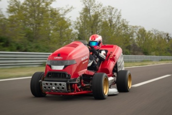 Новая газонокосилка Honda разогналась до сотни быстрее Ferrari