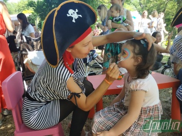 Инклюзивный праздник для деток прошел в херсонском парке
