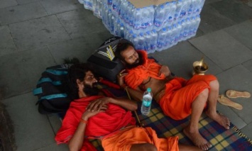В Индии за день от жары умерли по меньшей мере 70 человек