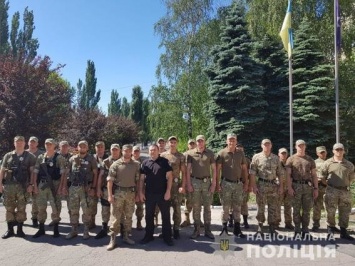 Начальник николаевского главка полиции посетил подчиненных-спецназовцев в зоне ООС