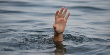 Смертельный отдых: в Днепре во время купания утонул мужчина