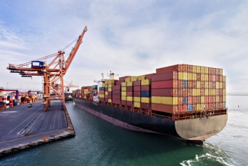 Торговый баланс ушел в минус - экспорт не успевает за импортом