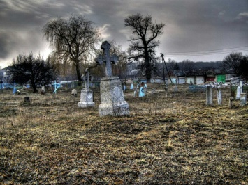 Днепряне открывают тайны старых кладбищ - редкие фото