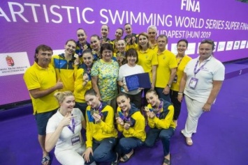Харьковские синхронистки завоевали три «золота» в суперфинале Мировой серии