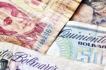 Центробанк Венесуэлы «дорисовывает» на банкнотах нули из-за инфляции