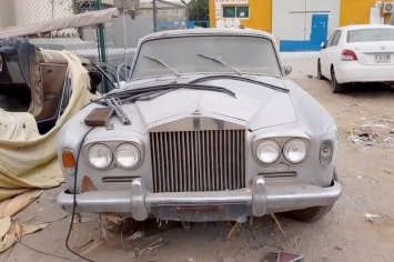 Как выглядит свалка суперкаров в Эмиратах (видео)