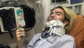 Перцовый газ в лицо и избиение ногами: в столице напали на участников КиевПрайда