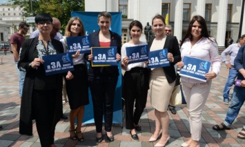 Сестры Савченко идут на выборы в Раду по мажоритарным округам на Донбассе