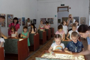 Почти две тысячи симферопольских школьников отдохнули на летней площадке учреждения в Детском парке
