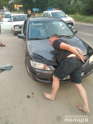 В Николаеве полиция задержала братьев-близнецов, «специализирующихся» на обворовывании дач (ФОТО, ВИДЕО)