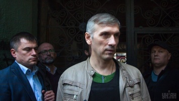 Подозреваемых в покушении на активиста Михайлика освободили из-под стражи