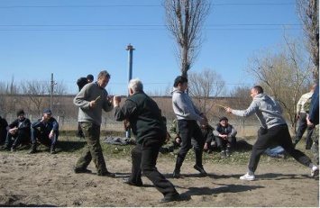 Ослабевшие мужчины Павлограда нуждаются в курсах молодого бойца