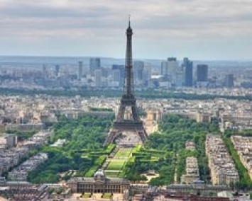 Париж запрещает въезд в город для старых дизельных авто