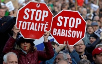В Чехии анонсировали масштабный антиправительственный протест