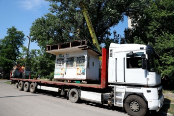 В Днепре снесли наливайку, которая стояла возле больницы