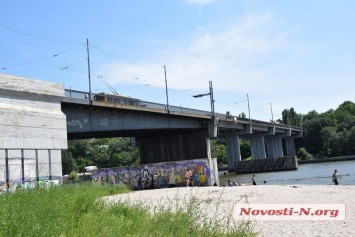 В Николаеве «заминировали» оба моста, ж/д вокзал и аэропорт