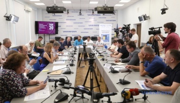 "Батькивщина" возглавила ТОП-20 эффективных и активных партий Украины