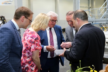 Президент Германии посетил одуванчиковую лабораторию Continental в Анкламе