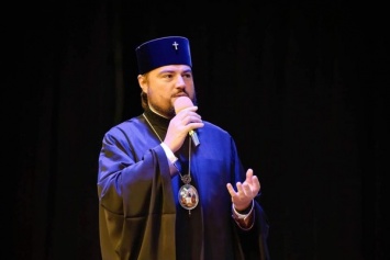 Спички ''старцам'' не игрушка: митрополит Драбинко оценил действия Филарета