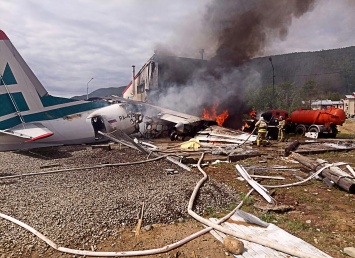 "Я летела на этом рейсе", - очевидцы об аварийной посадке Ан-24 в Бурятии