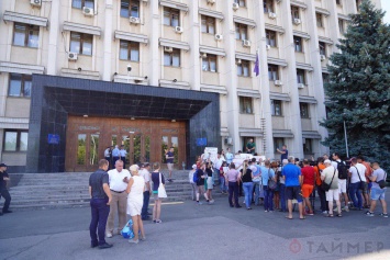 В Одессе продолжают вяло протестовать против малоизвестного кандидата в губернаторы