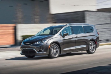 Chrysler возрождает название Voyager для минивэна Pacifica