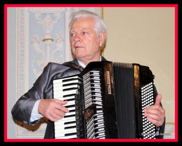 Известный музыкант умер прямо на концерте в Харькове (фото)