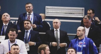 Путину - убийце украинцев, террористу, пришлось встать во время исполнения гимна Украины на Европейских играх