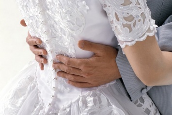 Жених обменялся свадебными клятвами с любимой незадолго до смерти: душераздирающие фото