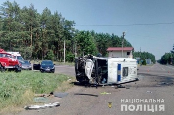 На Волыни в ДТП с участием "скорой" погиб пациент, три человека госпитализированы