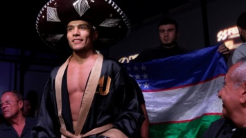 Ахмадалиев оспорит два чемпионских титула в седьмом бою на профи ринге