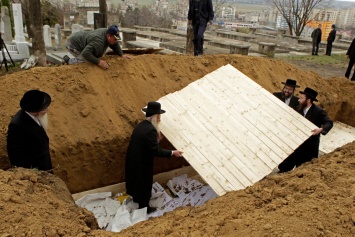 Археологи обнаружили крупнейшую братскую могилу с украинцами: ошарашенные детали