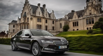 Названа дата старта продаж в России обновленного Skoda Superb