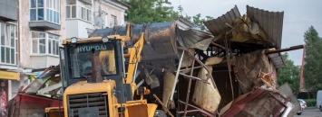 В Каменском на Соцгороде демонтировали очередную разливайку