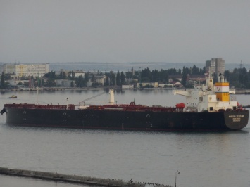 На выгрузку в порт Одессы прибыла первая в истории Украины партия нефти из США