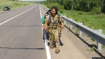 Якутский шаман идет пешком в Москву "изгонять Путина"