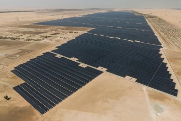 В ОАЭ заработала самая мощная солнечная электростанция в мире