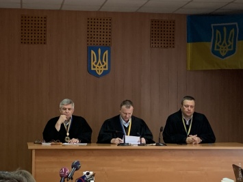 Суд признал недопустимыми часть доказательств по делу мэра Труханова