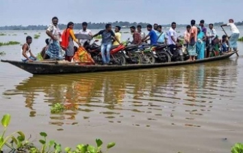 В Индии более 60 тысяч людей пострадали от наводнения