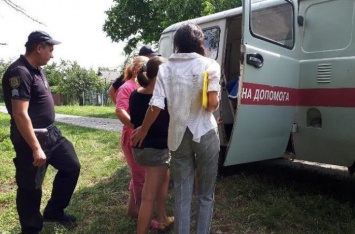 В Одесской области полиция забрала у матери восьмерых деток