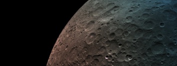 Лунный аппарат Китая поделился новыми фото с темной стороны Луны