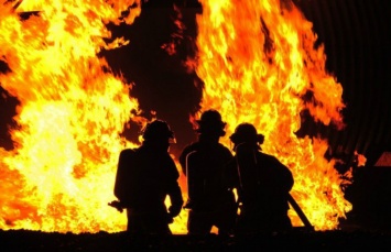 "Огненный факел до небес": под Москвой взорвалась ТЭЦ, пожарные бессильны