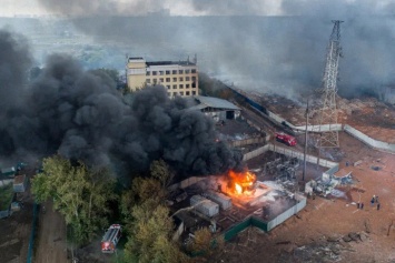 Под Москвой случился пожар на опасном предприятии