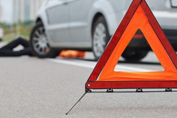 ДТП во Львове: авто сбило 15-летнюю девочку на "зебре"
