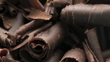 Почему нужно есть горький шоколад