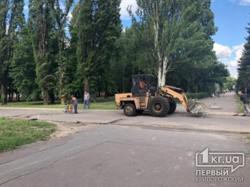 Криворожане обсуждают показушную подготовку к приезду Зеленского