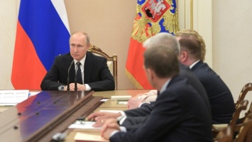 Путин после звонка Зеленского собрал Совбез РФ